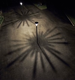 Die Metronomis LED-Leuchten projizieren verschiedene Muster auf beleuchtete Flächen
